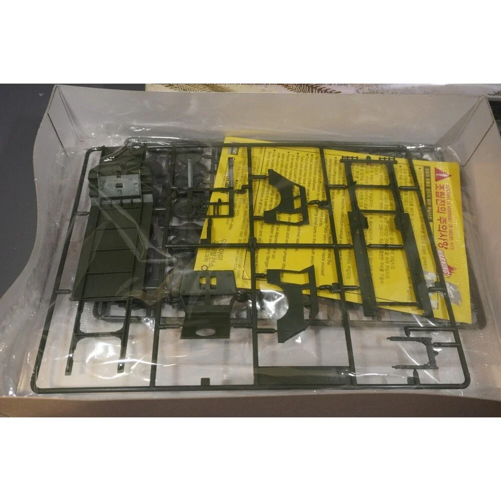 Academy 1/72 scale U.S. Tank Transporter 